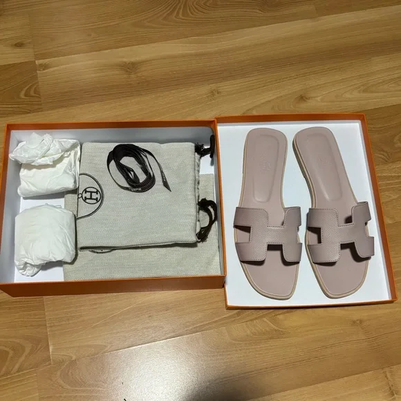 NWT Hermès Epsom Oran Sandals in Rose Porcelaine SZ 40